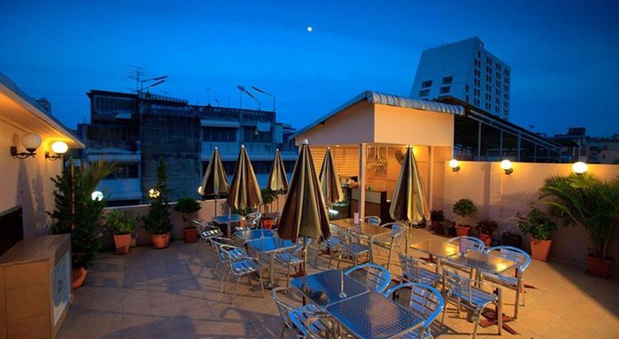 Arawana Express Chinatown Hotel Bangkok Exterior photo