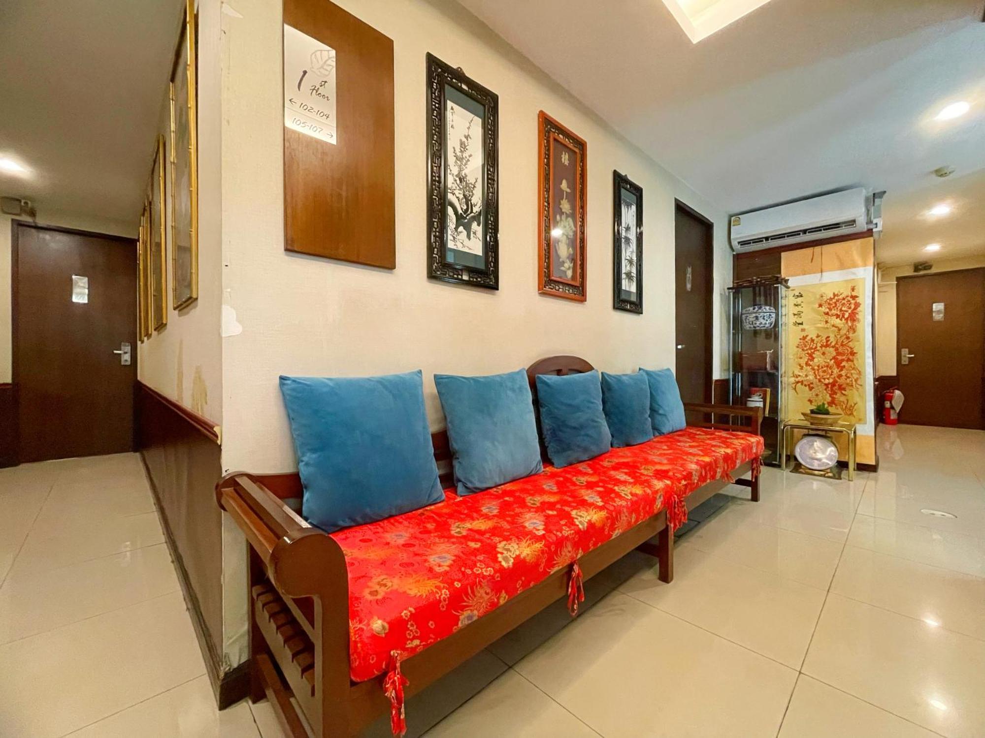 Arawana Express Chinatown Hotel Bangkok Exterior photo